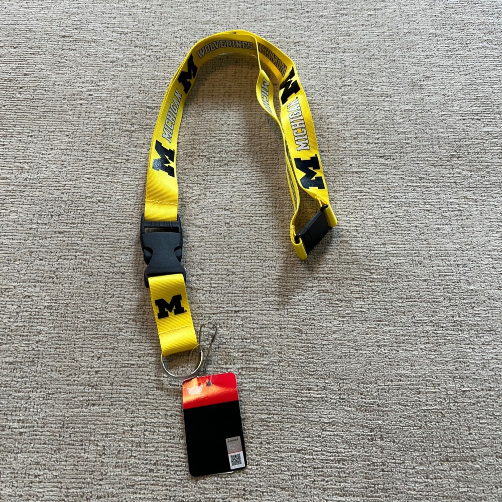 Michigan Wolverines Lanyard Yellow Blue Aminco NCAA College Logo Keychain New
